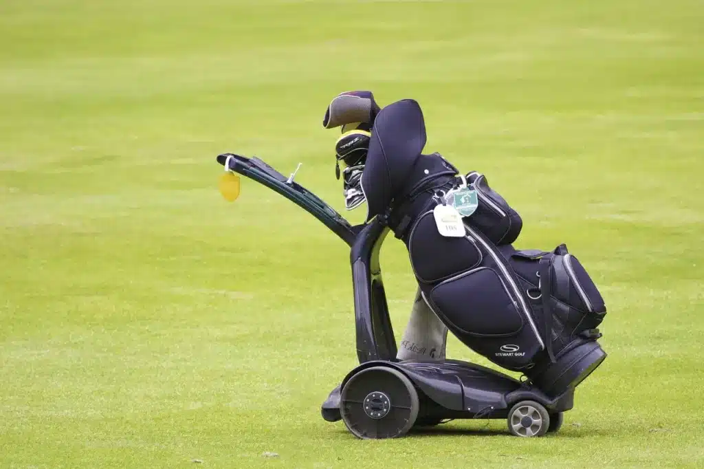 how to organize golf bag